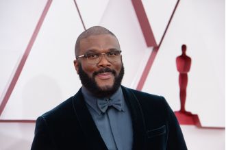 Tyler Perry stops $800M studio growth due to AI, acknowledges job loss.