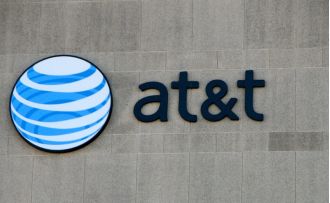 AT&T will give $5 credit for recent nationwide network outage.