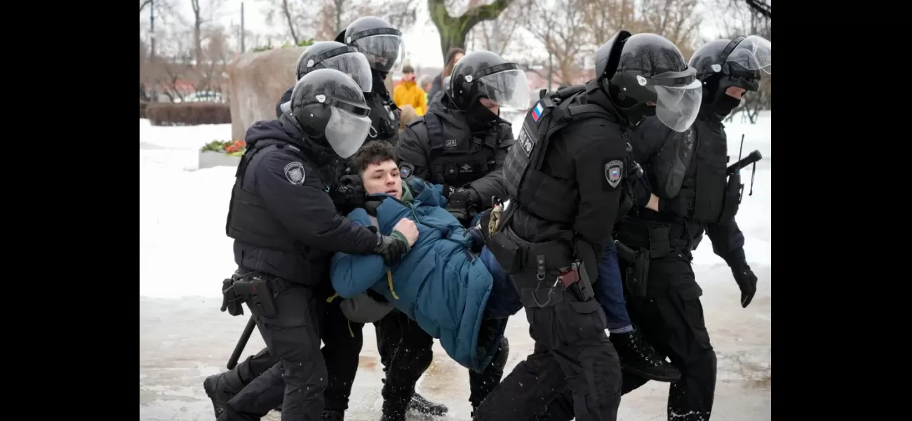 Wagner soldiers instructed to take flowers placed in memory of Alexei Navalny.