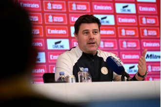 Pochettino takes shot at Neville, tells Chelsea player to understand that football is a team effort.