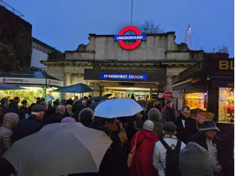London train station in chaos due to presence of trespasser on tracks.