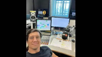 BBC Radio 2 goes off air, forcing Vernon Kay fans to listen to emergency music.