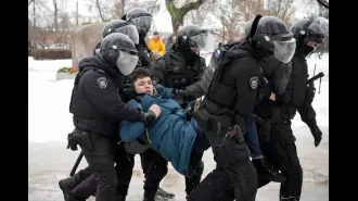 Wagner soldiers instructed to take flowers placed in memory of Alexei Navalny.