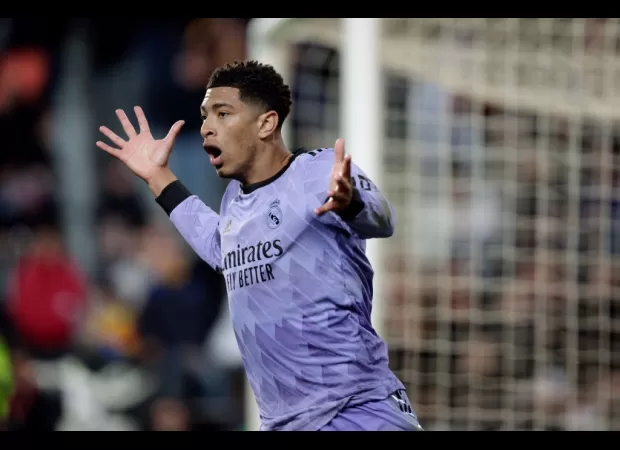 Jude Bellingham yelled at the ref after getting a controversial red card in the Real Madrid vs Valencia match.