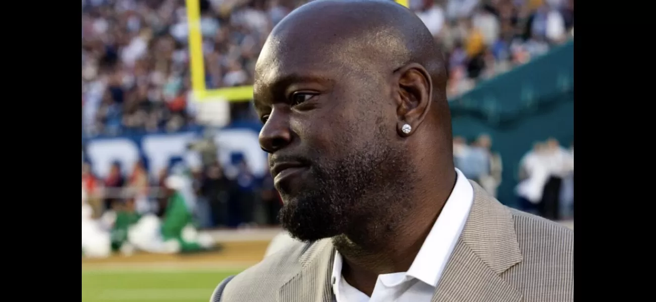Legendary NFL player Emmitt Smith disagrees with the University of Florida's choice to eliminate their DEI department.