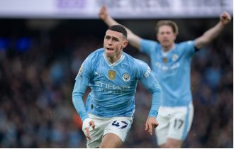 Michael Owen criticizes Marcus Rashford for error leading to Phil Foden's goal for Man Utd against Man City.