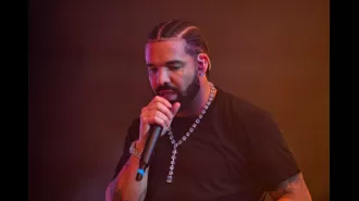 Drake shows his generosity by offering to pay off the mortgage of a fan's deceased mother's home.