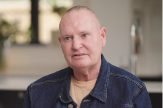 Former football star Paul Gascoigne is struggling with homelessness and his sobriety, describing himself as a 