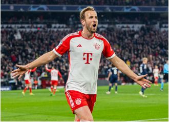 Harry Kane embarrasses Jamie Carragher on live TV with debunked statement.