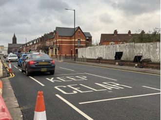 Road sign ruined by workers - can you find the mistake?