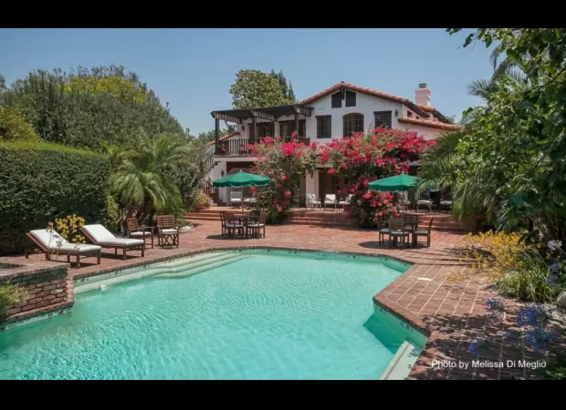 Ex-NFL star selling Richard Pryor's old house for $4M+.