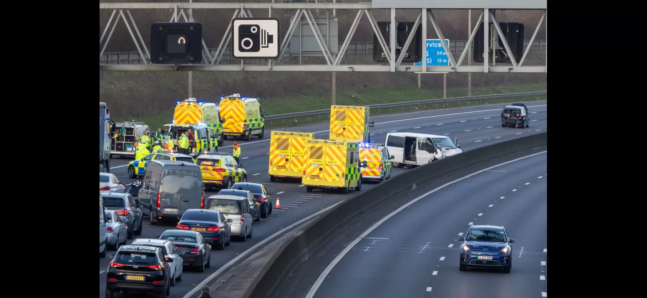 Accident on M25 causes travel chaos over weekend as motorway shut down.