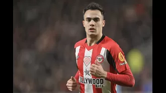Ajax coach explains why MUFC pulled out of Reguilon loan.