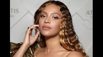Beyoncé's clothing line accused of copying packaging design.