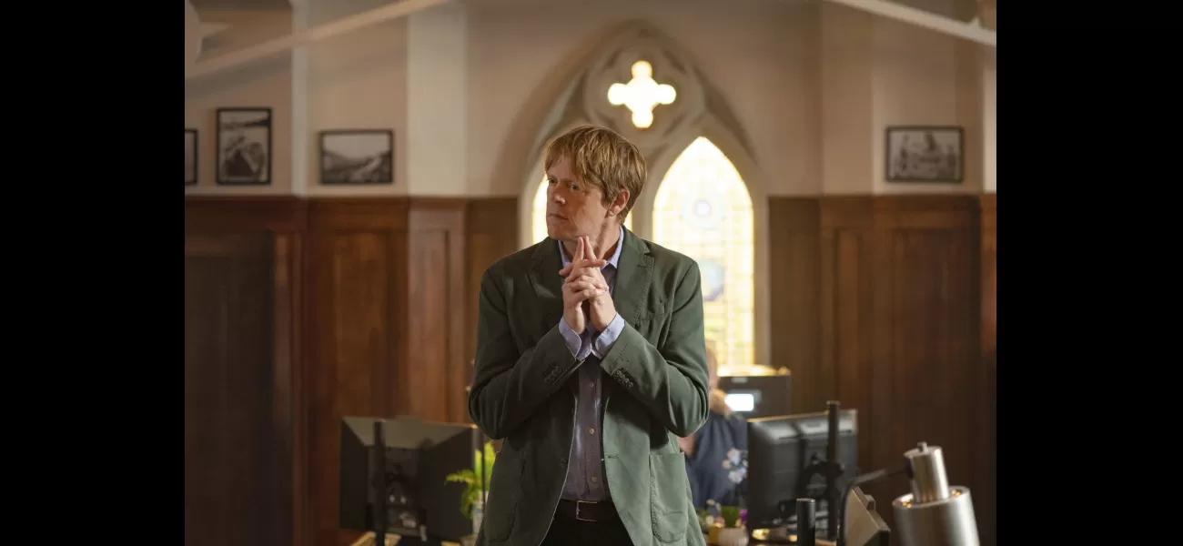 Actor Kris Marshall passionately defends his movie Beyond Paradise against harsh criticism from reviewers.