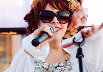 Angela McCluskey, a 64-year-old singer, has passed away and Rain Phoenix is among those honoring her memory.