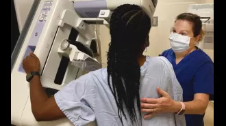 NY hospital introduces new 3D mammogram machine to improve early detection of breast cancer.