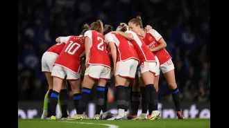 Arsenal had to wear Chelsea socks in a WSL match due to an unexpected kit clash, causing a delay in kick off. #Embarrassing