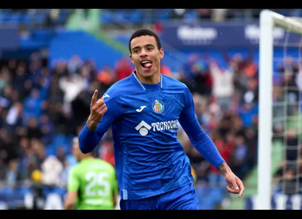 Man Utd officials talked with Barcelona regarding Mason Greenwood rumors.