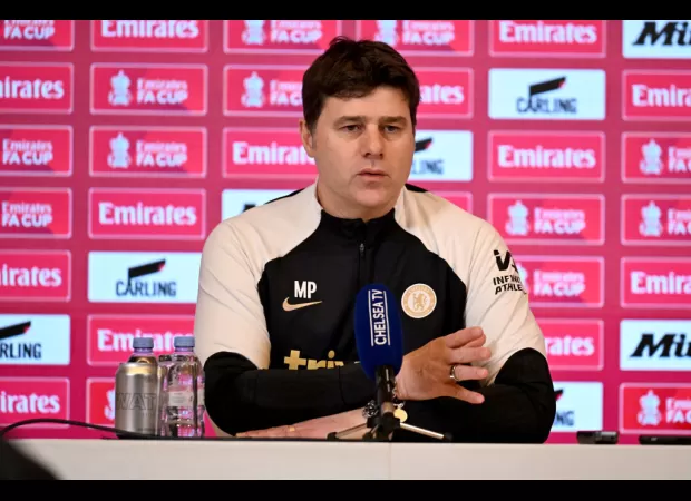 Pochettino worried about young Chelsea players handling pressure.