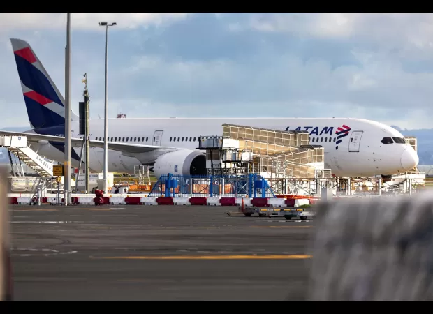 Pilots of Boeing planes advised to inspect seats after mid-flight freezing incident.