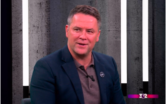 Michael Owen predicts Manchester City and Liverpool to compete for Premier League title against Arsenal.