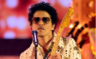 MGM denies Bruno Mars' gambling debt rumors.