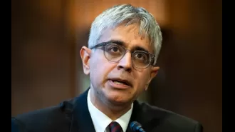 Judge appointed by Bush defends lawyer facing Islamophobic attacks.