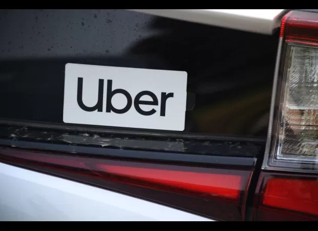 An Uber driver who is accused of killing a baby in a parking lot faces vigilante justice.