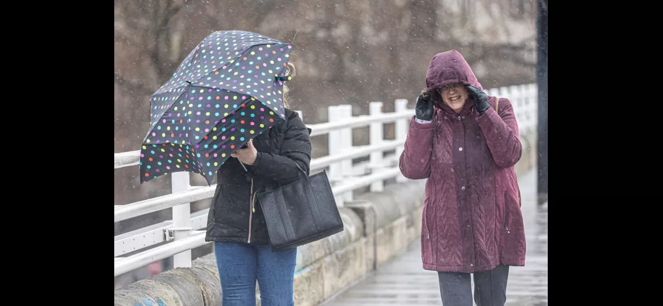 The Met Office cautions of a turbulent Easter weekend with alternating heavy rain and sunshine.