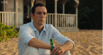 Fans of the show Death in Paradise were emotional over actor Ralf Little's final episode.