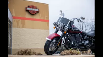 Man dies during Harley-Davidson test drive when he crashes dealership's motorcycle.
