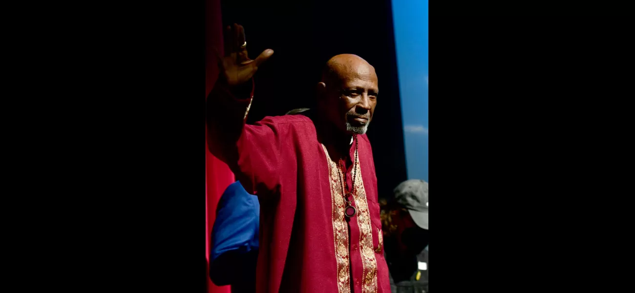 Acclaimed actor and Oscar recipient, Louis Gossett Jr., dies at age 87.