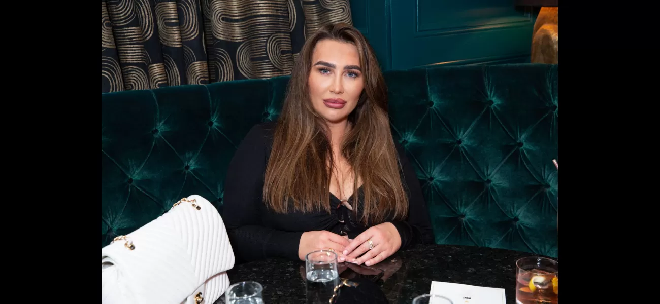Reality TV star Lauren Goodger struggled with the loss of her daughter and didn't feel like being present.