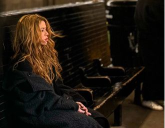 Shakira's subway appearance becomes a meme due to her blending in with commuters.