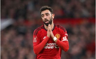 Bruno Fernandes acknowledges Manchester United's errors in their defeat against Chelsea.