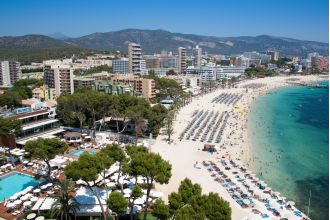 British tourist in critical condition after falling from Magaluf balcony.