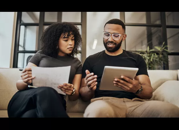 Helpful advice for managing your finances when your earnings vary from month to month.