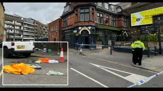 In a pub, a man was fatally stabbed during a small argument and the police are searching for the perpetrator.