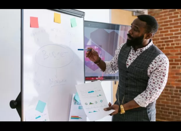 Expert advice on delivering an exceptional executive briefing in a concise and effective manner.