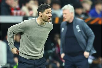 Xabi Alonso defends Bayer Leverkusen after West Ham loss, despite David Moyes' criticism of their behavior.