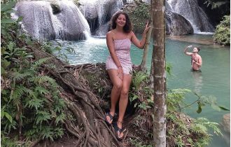 A guy on Tinder offered me money to step on him, but I ended up getting blocked by him.