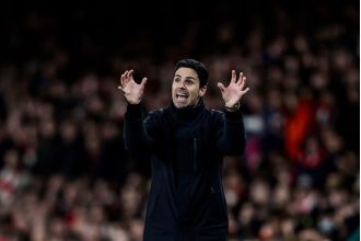 Andy Cole accuses Mikel Arteta of disrespecting an Arsenal player.