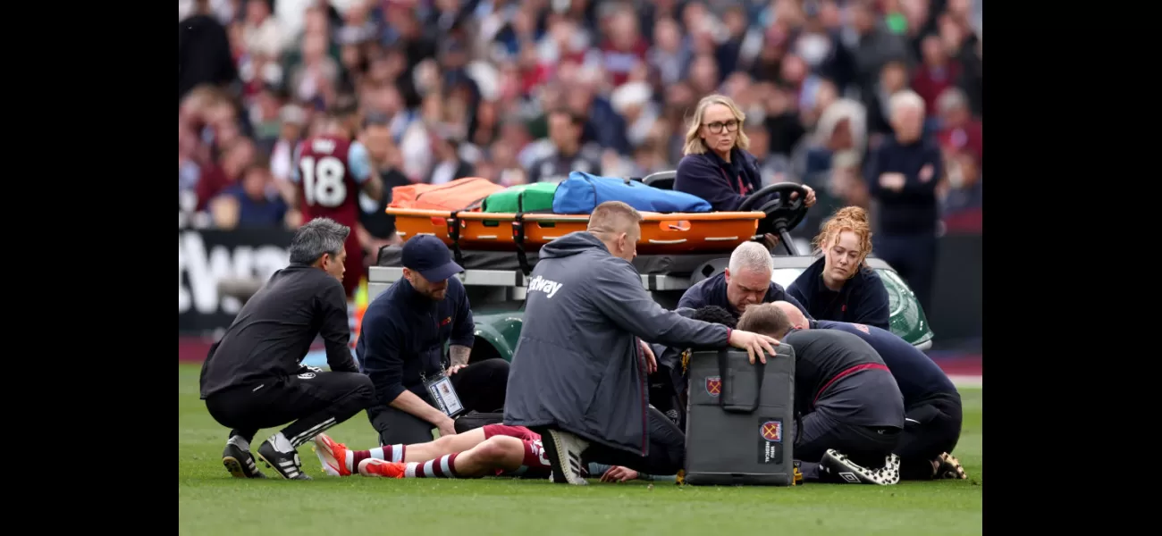 Moyes gives an update on Earthy's condition after he suffers a bad injury during his first game with West Ham.