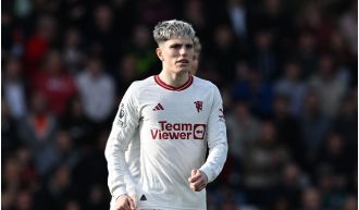 Garnacho agrees with post criticizing ten Hag after Man United's draw with Bournemouth.