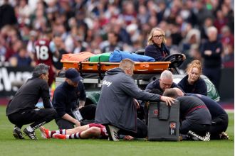 Moyes gives an update on Earthy's condition after he suffers a bad injury during his first game with West Ham.