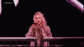 Singer screams during Coachella performance due to technical issues.