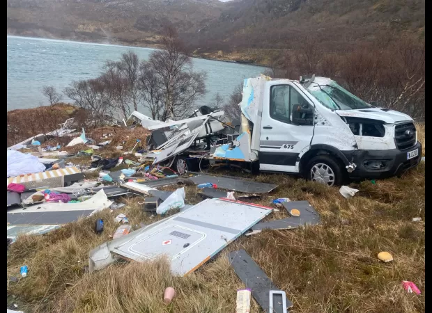 A sudden, strong wind unexpectedly carries a motorhome with a family inside.