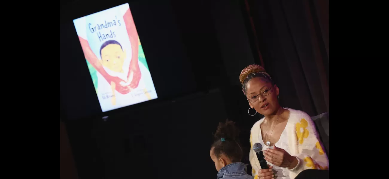 Celebrate Mother's Day with a special tribute to Bill Withers, featuring a performance of 'Grandma's Hands' by Kori Withers and special guest Valerie Simpson.