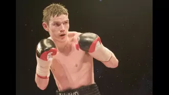 Scottish boxing legend Willie Limond passes away after experiencing seizure while behind the wheel.